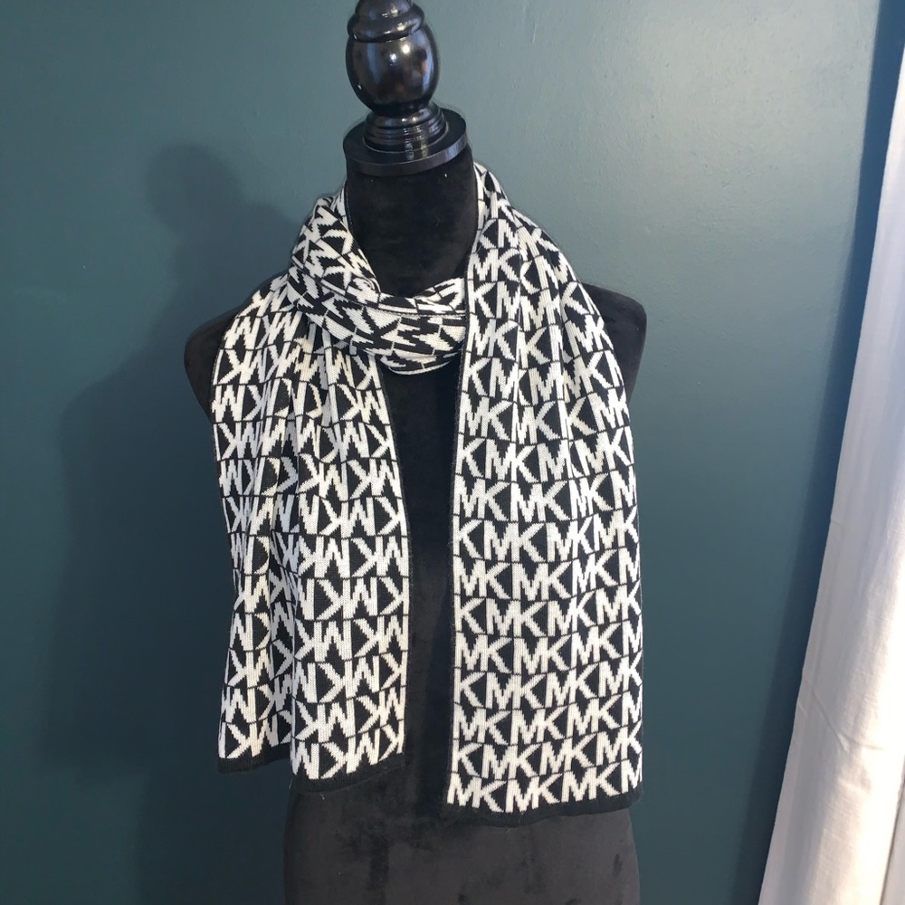 Michael Kors Hat and Scarf Set